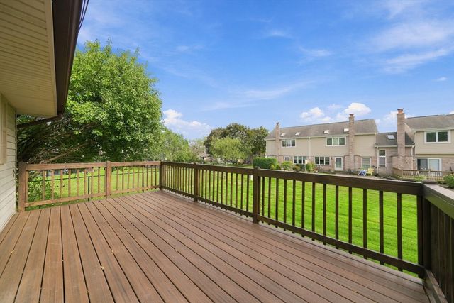11453 Brook Hill Drive, Orland Park, IL 60467