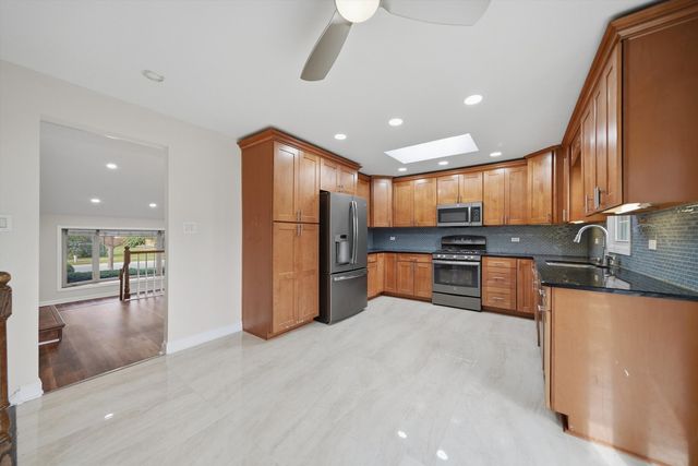 11453 Brook Hill Drive, Orland Park, IL 60467
