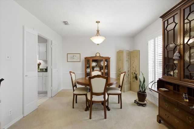 1117 Roaring Springs Road, Fort Worth, TX 76114