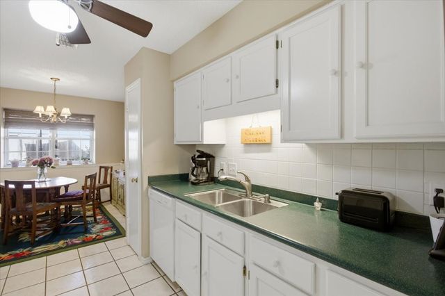 1117 Roaring Springs Road, Fort Worth, TX 76114