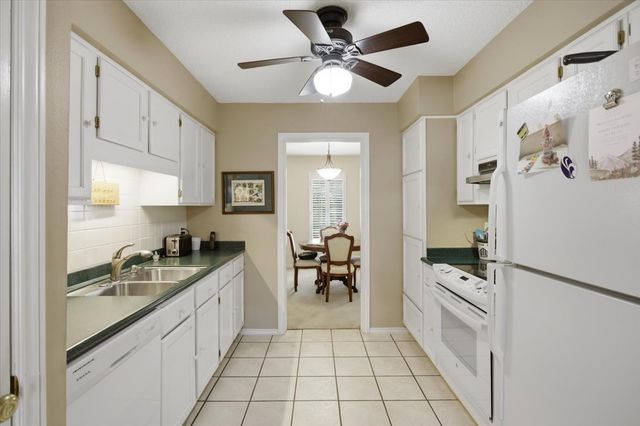 1117 Roaring Springs Road, Fort Worth, TX 76114