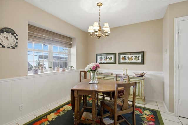 1117 Roaring Springs Road, Fort Worth, TX 76114