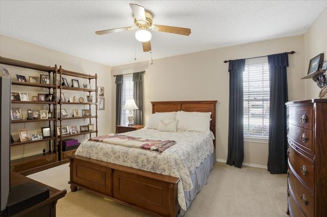 1117 Roaring Springs Road, Fort Worth, TX 76114