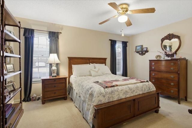 1117 Roaring Springs Road, Fort Worth, TX 76114