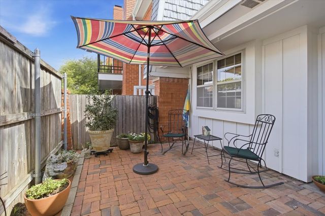 1117 Roaring Springs Road, Fort Worth, TX 76114