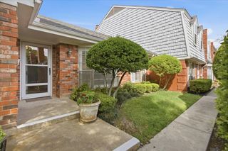 1117 Roaring Springs Road, Fort Worth, TX 76114