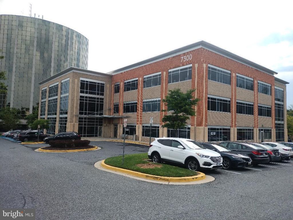 Image 10 of property listing at 7300 HANOVER DR #103, Greenbelt, MD 20770