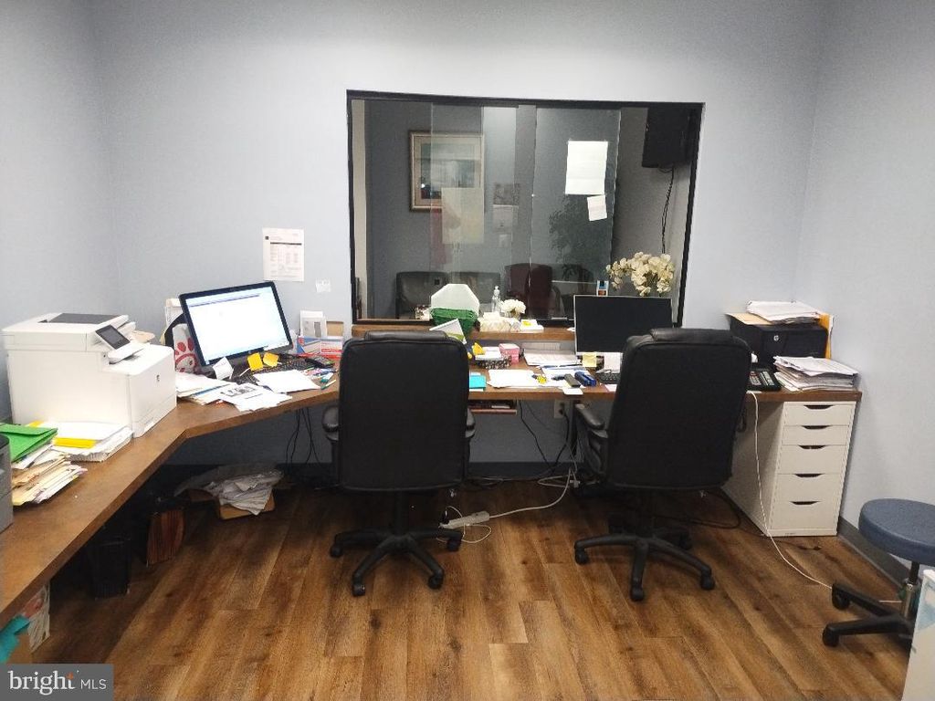 Image 19 of property listing at 7300 HANOVER DR #103, Greenbelt, MD 20770