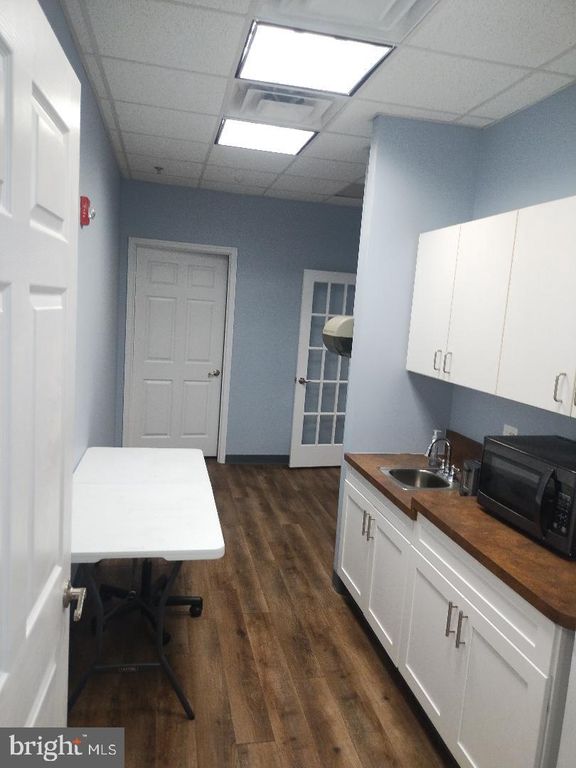 Image 27 of property listing at 7300 HANOVER DR #103, Greenbelt, MD 20770