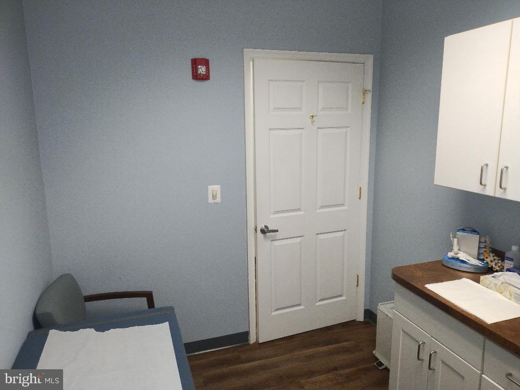 Image 31 of property listing at 7300 HANOVER DR #103, Greenbelt, MD 20770