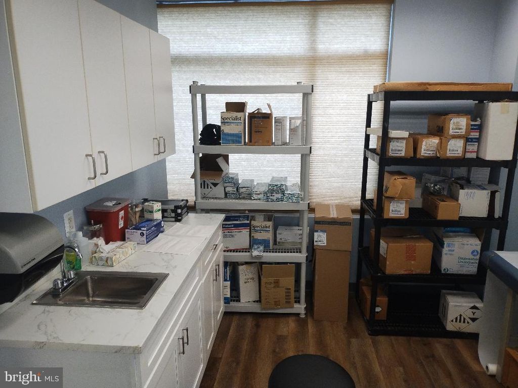 Image 38 of property listing at 7300 HANOVER DR #103, Greenbelt, MD 20770