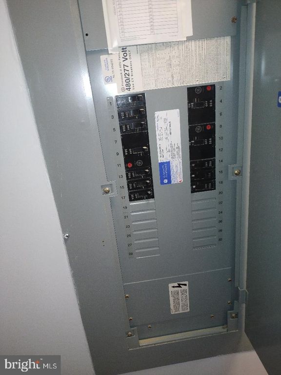 Image 48 of property listing at 7300 HANOVER DR #103, Greenbelt, MD 20770