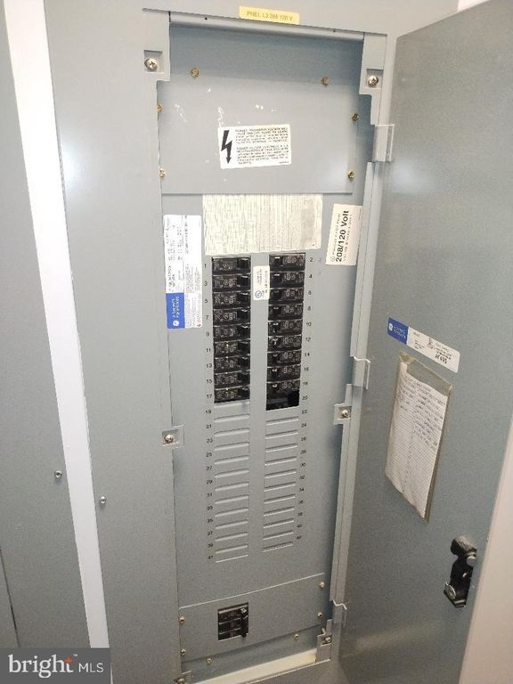 Image 49 of property listing at 7300 HANOVER DR #103, Greenbelt, MD 20770