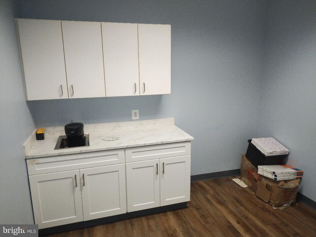 Image 51 of property listing at 7300 HANOVER DR #103, Greenbelt, MD 20770