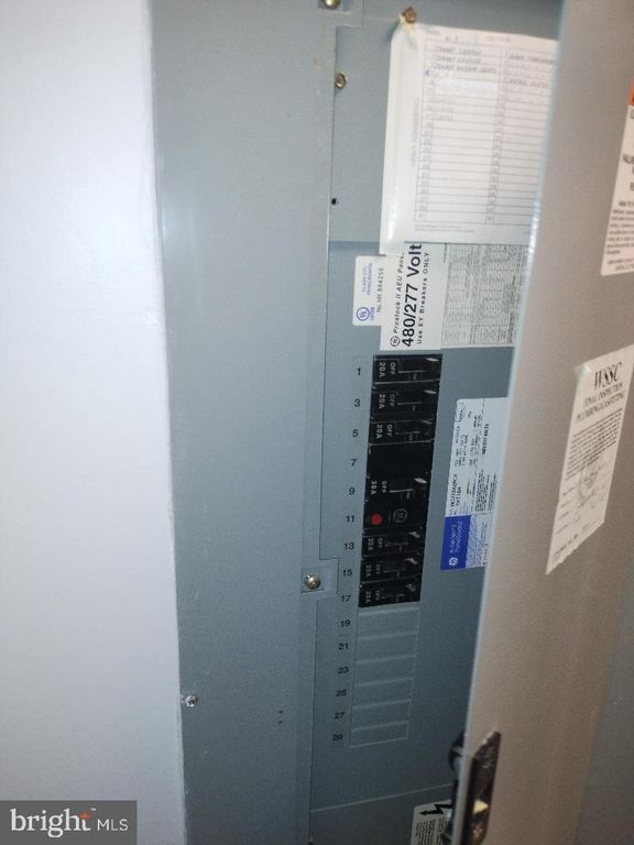 Image 58 of property listing at 7300 HANOVER DR #103, Greenbelt, MD 20770