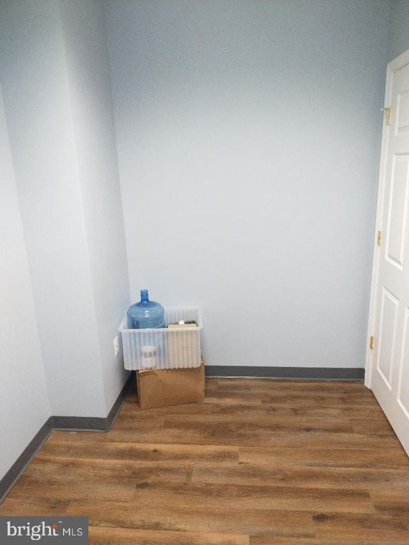 Image 64 of property listing at 7300 HANOVER DR #103, Greenbelt, MD 20770