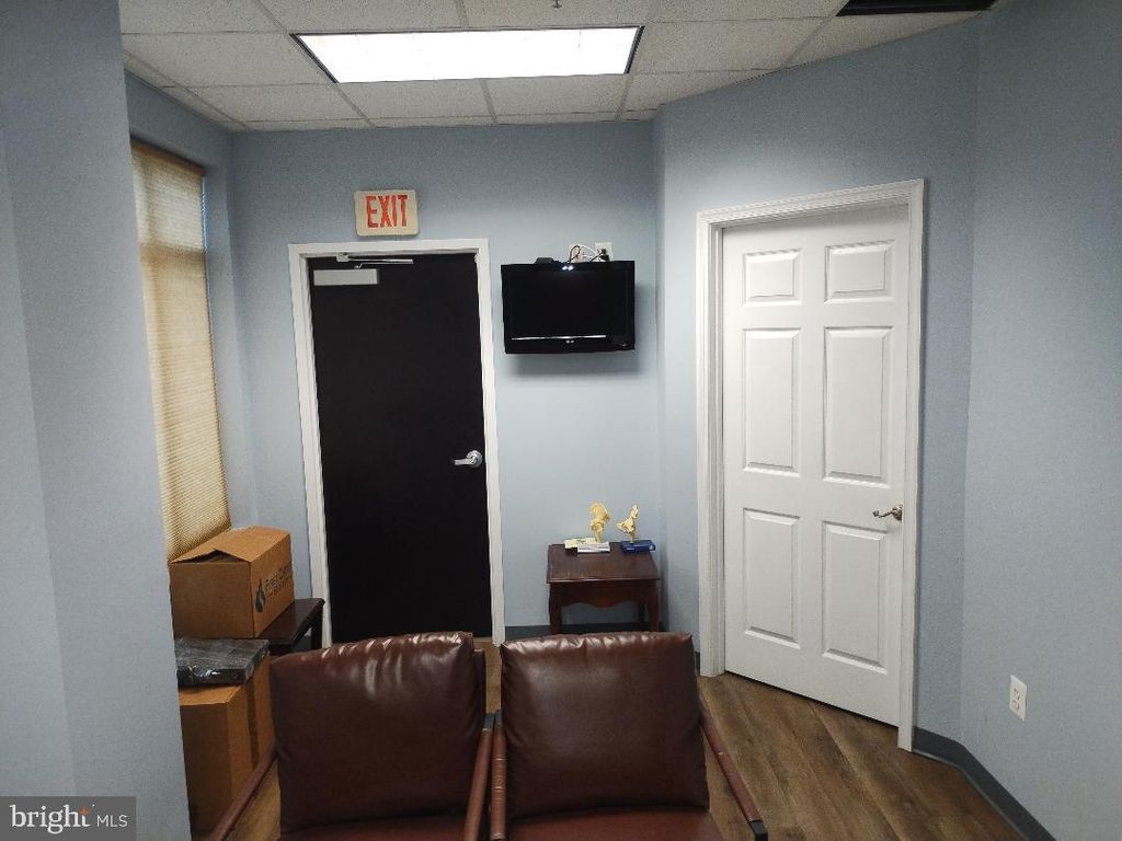 Image 69 of property listing at 7300 HANOVER DR #103, Greenbelt, MD 20770