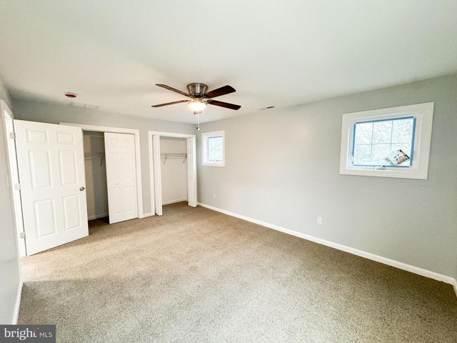 24 S QUEEN ST, Dover, DE 19904