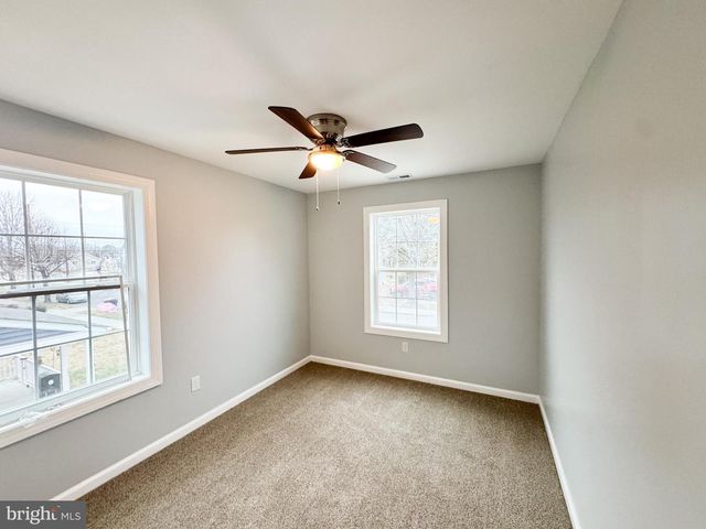 24 S QUEEN ST, Dover, DE 19904