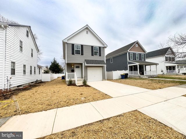 24 S QUEEN ST, Dover, DE 19904