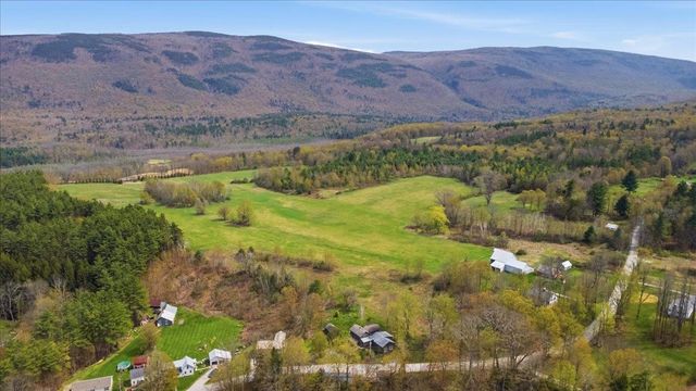 81 Easy Street, Danby, VT 05739