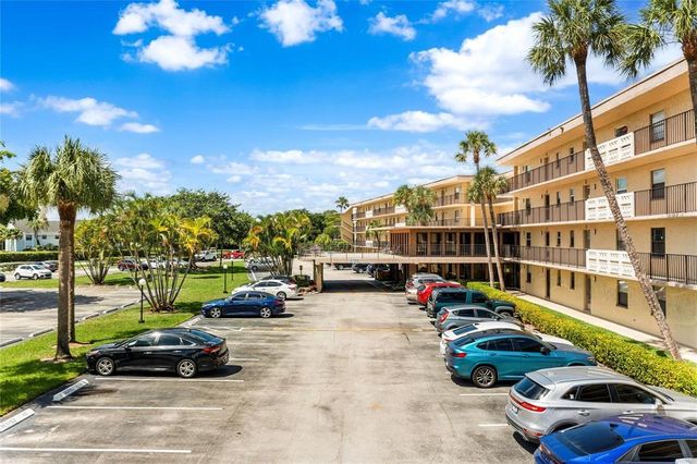 9355 SW 8th Street 109, Boca Raton, FL 33428