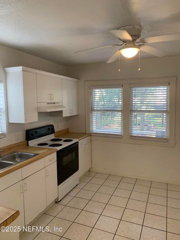 1527 NALDO Avenue, Jacksonville, FL 32207