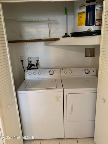 1527 NALDO Avenue, Jacksonville, FL 32207