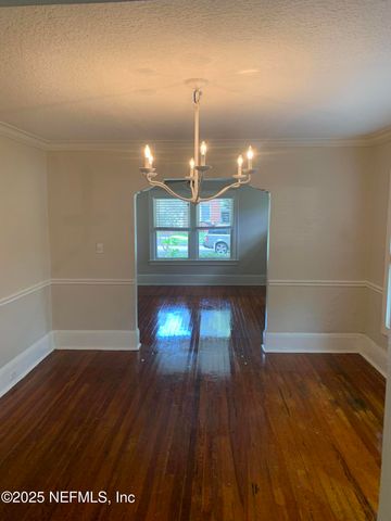 1527 NALDO Avenue, Jacksonville, FL 32207