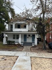 1527 NALDO Avenue, Jacksonville, FL 32207