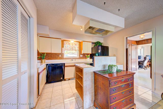 156 Jamaica Drive, Cocoa Beach, FL 32931