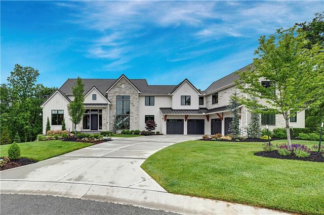 17023 Wallace Way, Loch Lloyd, MO 64012