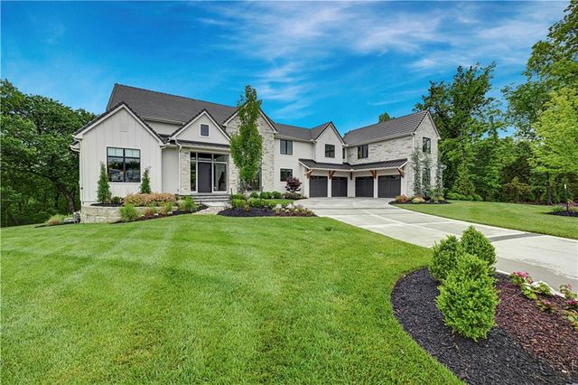 17023 Wallace Way, Loch Lloyd, MO 64012