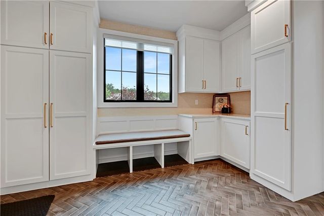 17023 Wallace Way, Loch Lloyd, MO 64012