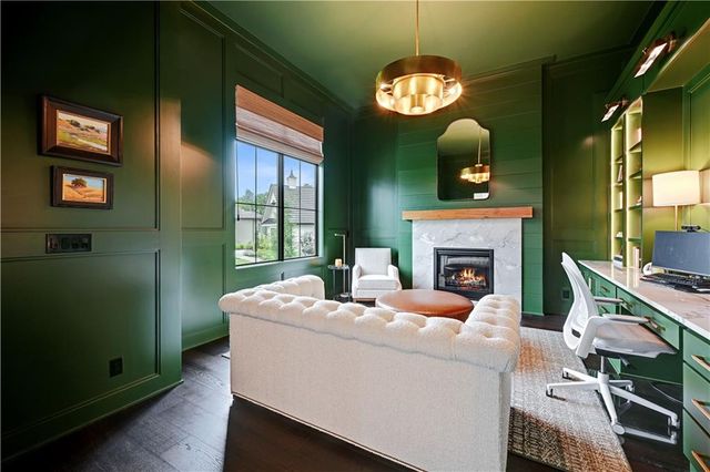 17023 Wallace Way, Loch Lloyd, MO 64012
