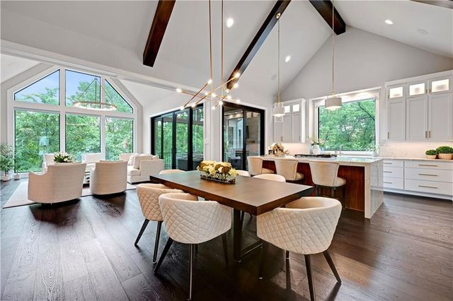 17023 Wallace Way, Loch Lloyd, MO 64012