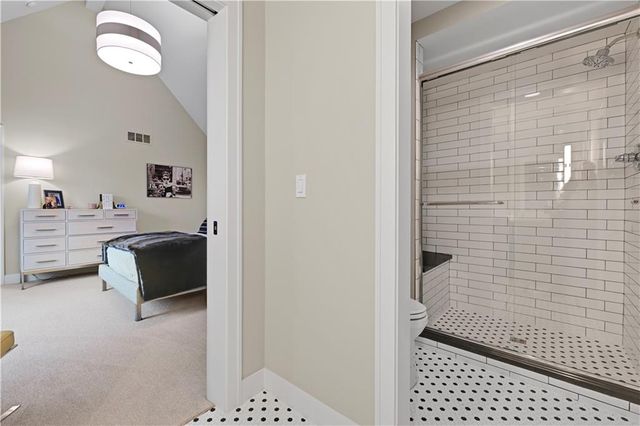 17023 Wallace Way, Loch Lloyd, MO 64012