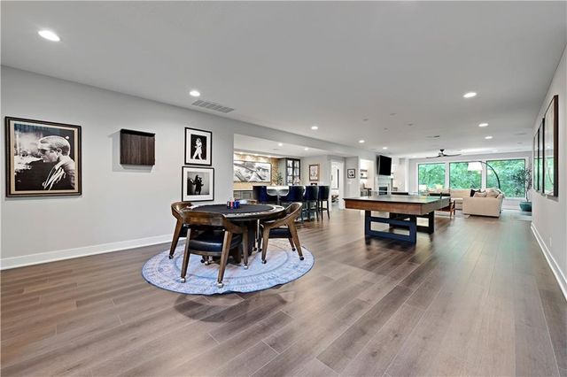 17023 Wallace Way, Loch Lloyd, MO 64012