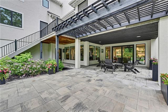 17023 Wallace Way, Loch Lloyd, MO 64012