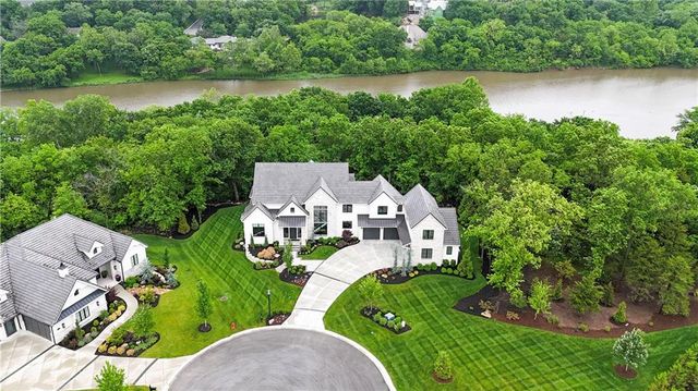 17023 Wallace Way, Loch Lloyd, MO 64012