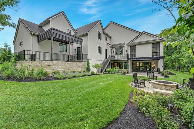17023 Wallace Way, Loch Lloyd, MO 64012