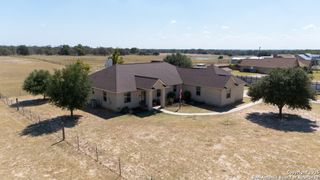 239 S Palo Alto, Floresville, TX 78114