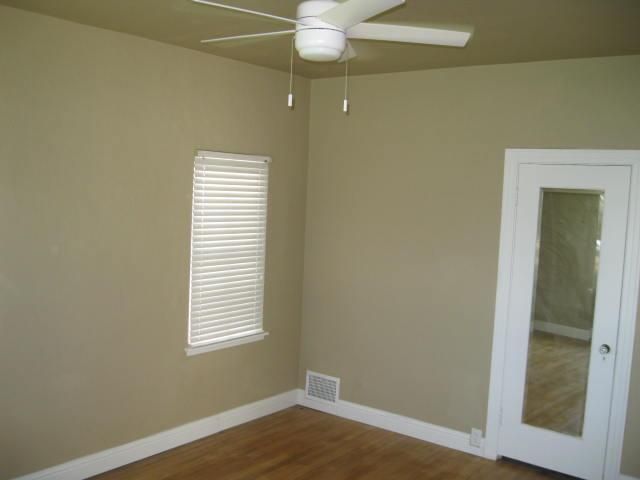 545 W MAIN St, Turlock, CA 95380