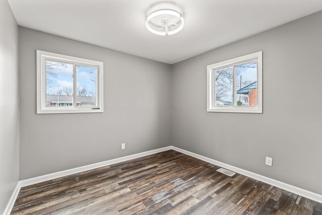 255 Lutz Drive, Englewood, OH 45322