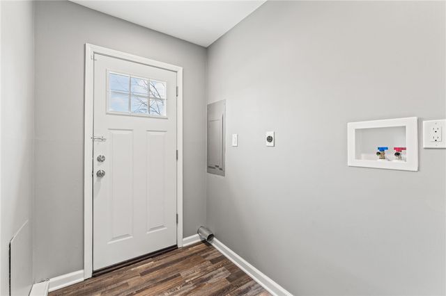 255 Lutz Drive, Englewood, OH 45322