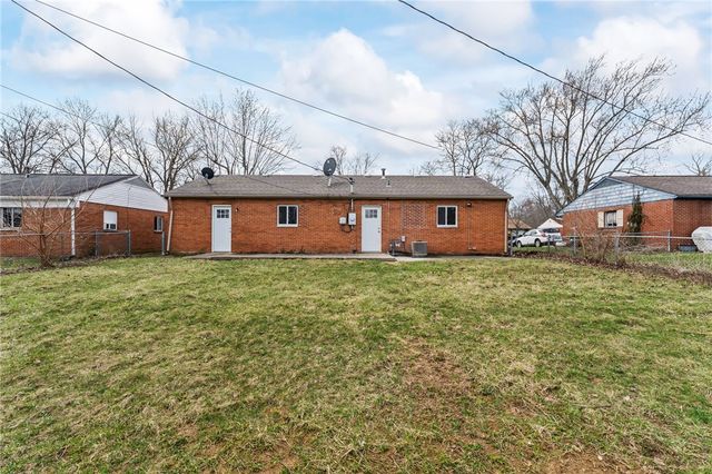 255 Lutz Drive, Englewood, OH 45322