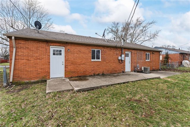 255 Lutz Drive, Englewood, OH 45322