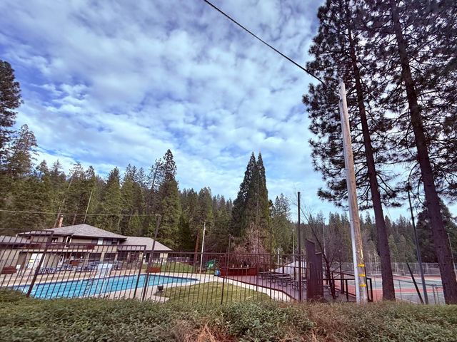 167 Linda Dr, Arnold, CA 95223