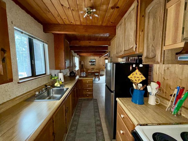 167 Linda Dr, Arnold, CA 95223