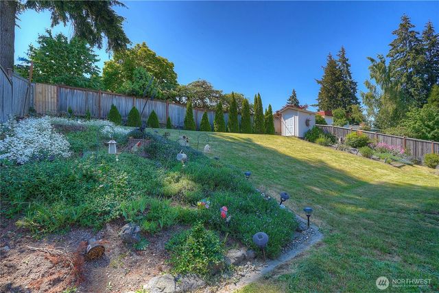 1222 Palm Drive, Fircrest, WA 98466